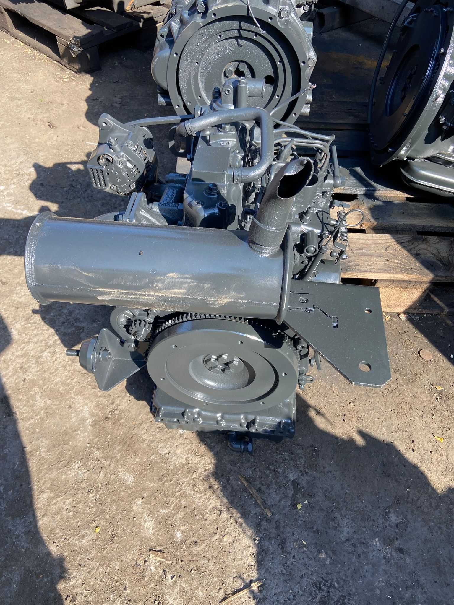 Motor Yanmar                                           .
