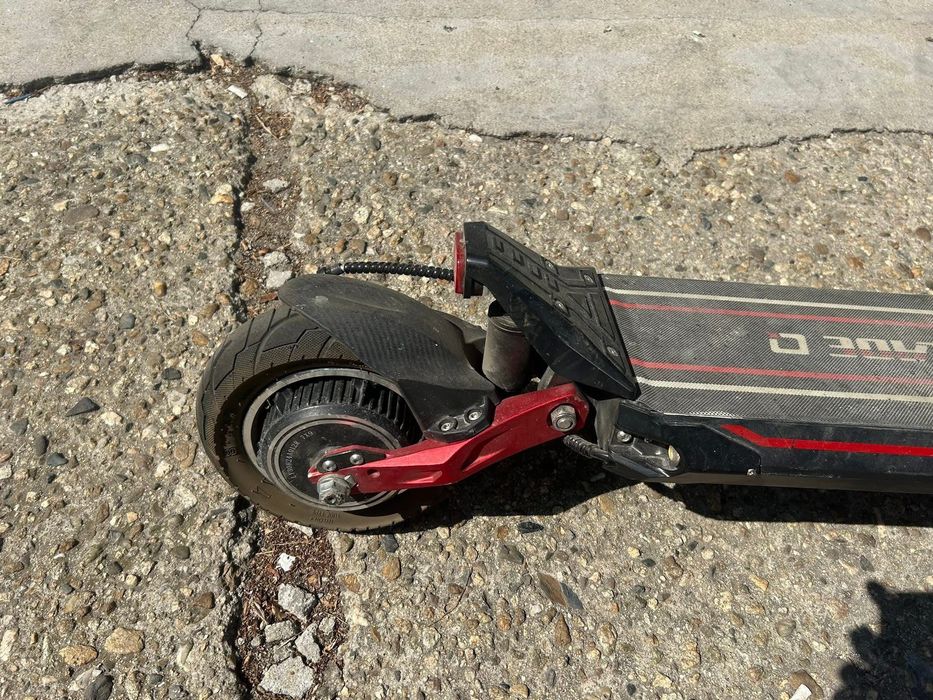 Електрическа тротинетка Blade Q Pro – като нова Гаранция!