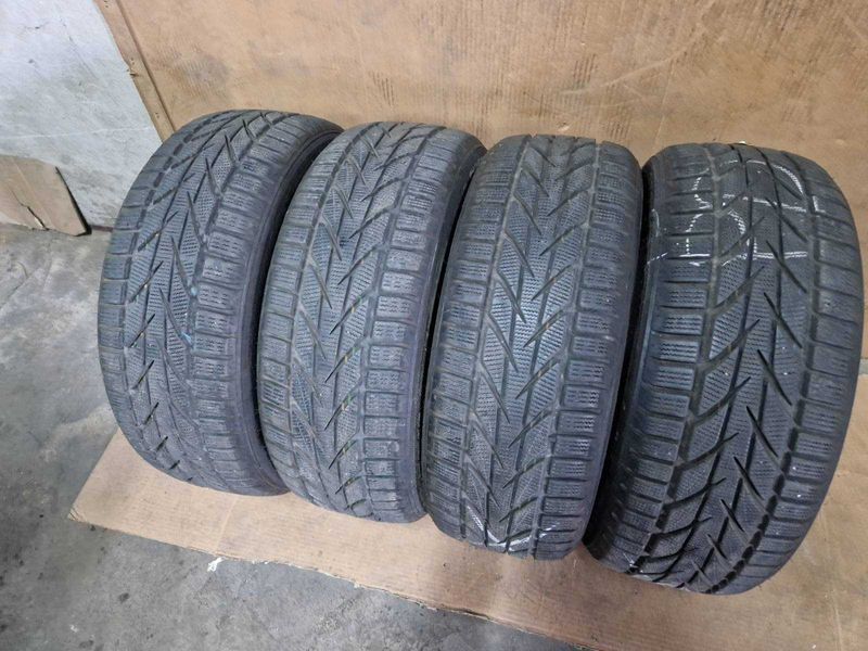 4 Toyo R18 215/50/ 
летни гуми  DOT2419