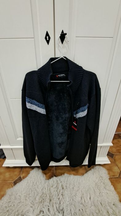 1 Pulovar Imblanit + 1Pulovar Casual