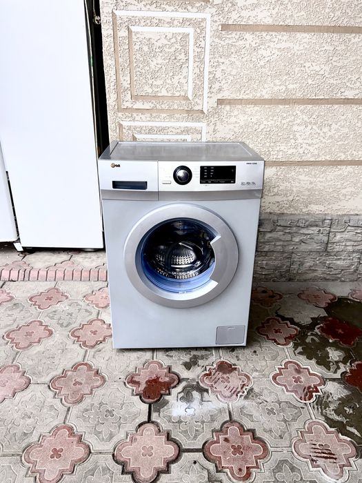 Продам стиральную машинку на 6кг рабочая 100%
