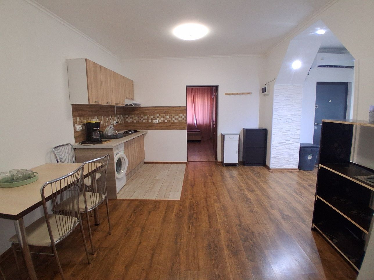 Cazare Muncitori / FIRME IN ORADEA -PRET 50 RON pers