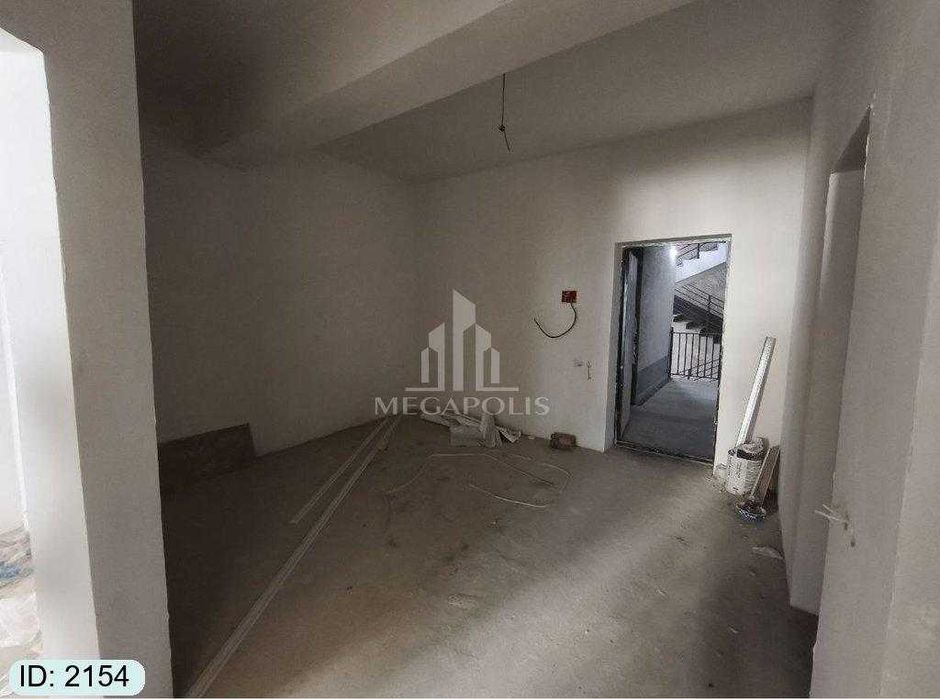 kritiy eski sumda 1 xona karobka uy sotiladi №2154