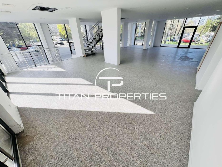 Дава се под наем Магазин в Бургас, Изгрев - 445 кв.м за 2885 € - Снимка #1