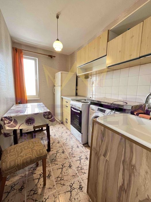 Дава се под наем Едностаен апартамент в Варна, Цветен квартал - 45 кв.м за 306 € - Снимка #1