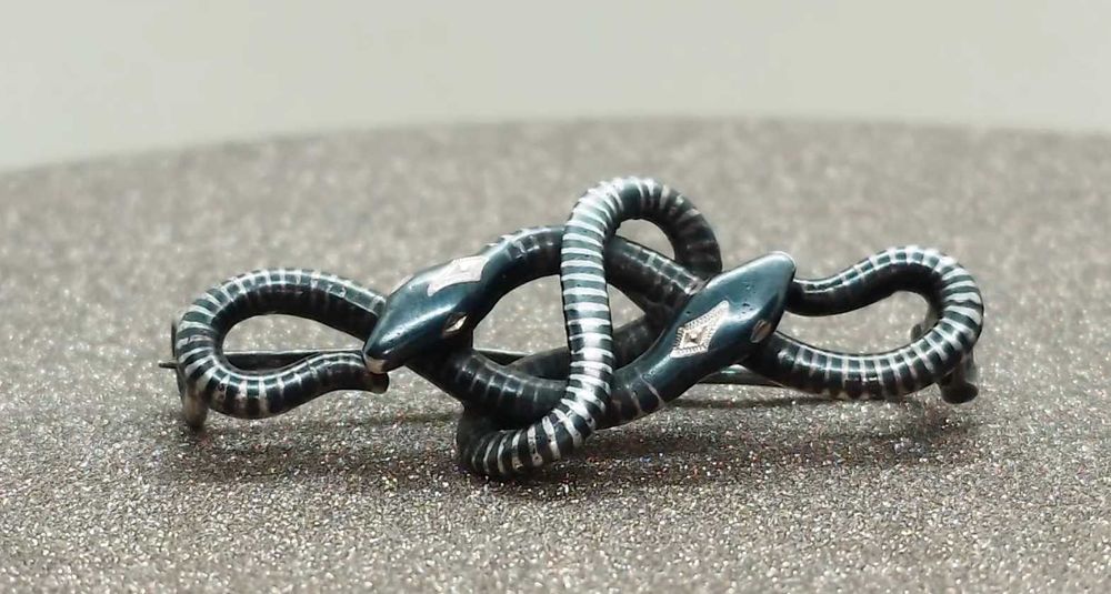 Broșă vintage din argint – doi șerpi încolăciți