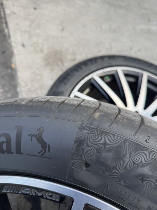 Continental 325/40/22 - 285/45/22