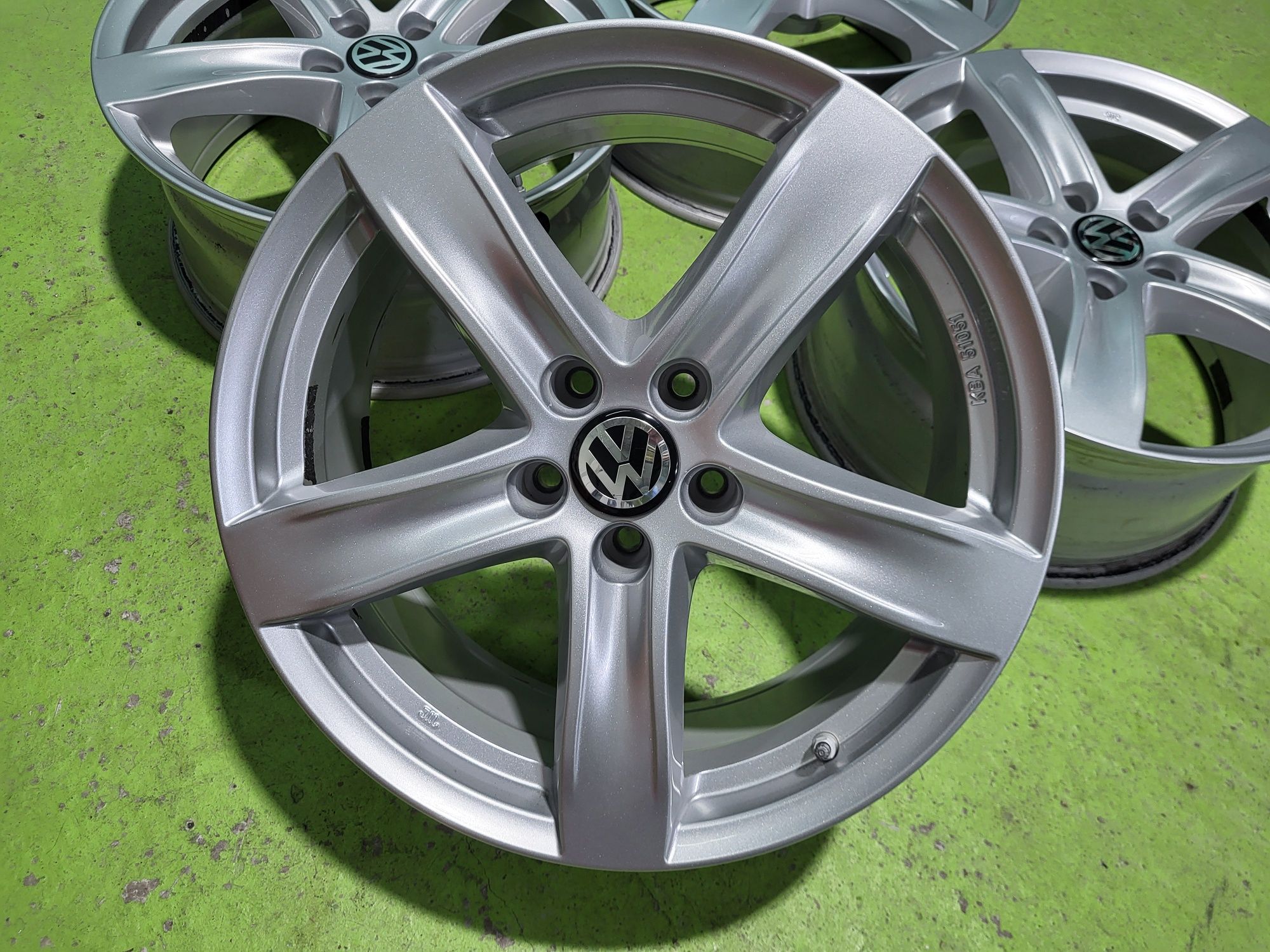 18 5x112 Vw Passat Touran Caddy Skoda 5х112
