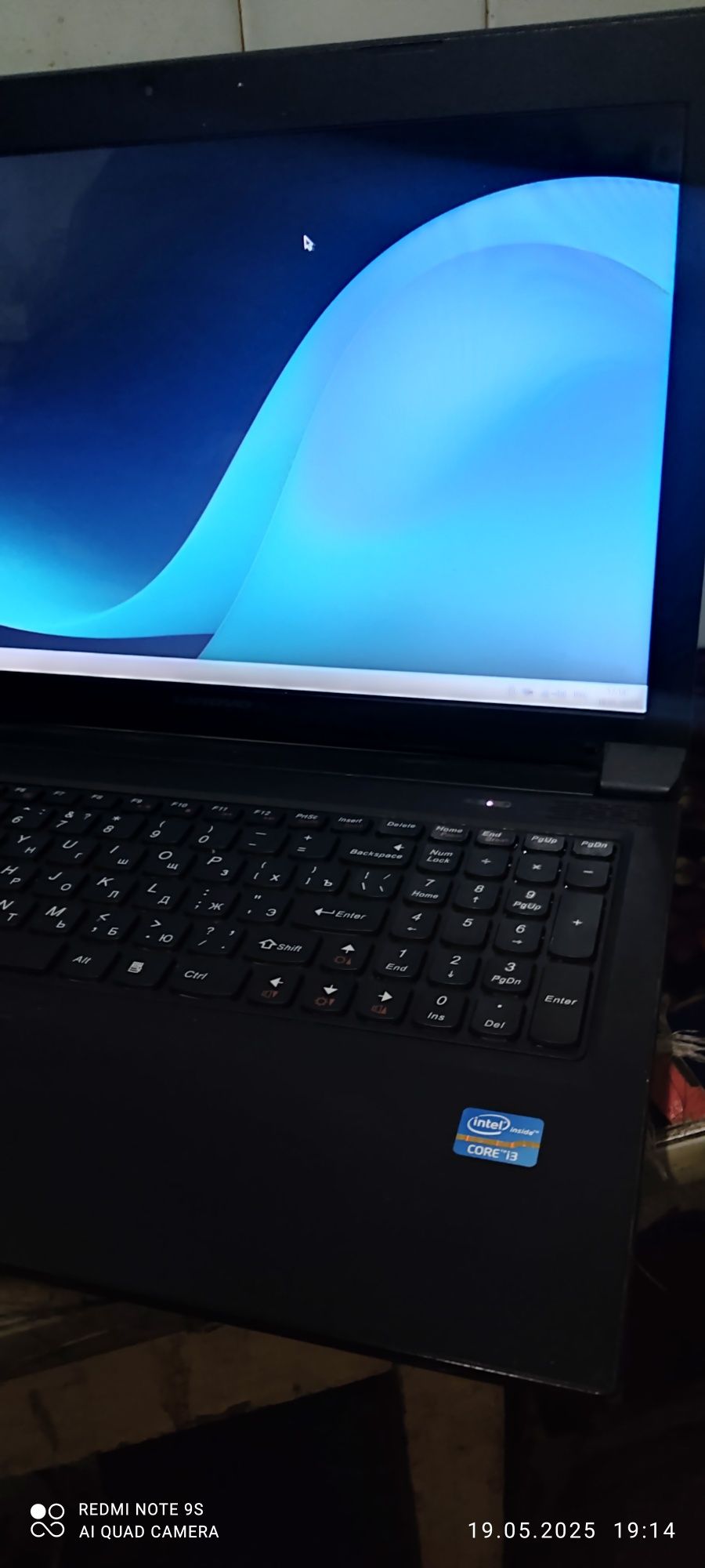 Продам ноутбук Lenovo с процессором Core i 3