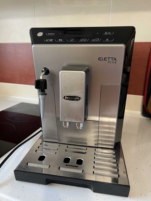 Кафеавтомат De’Longhi Eletta Plus ECAM44.620.S
