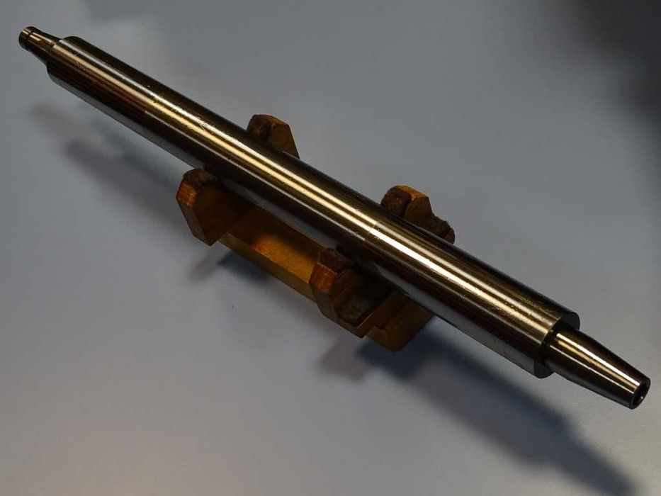 Шпиндел за плосък шлайф L-715 mm