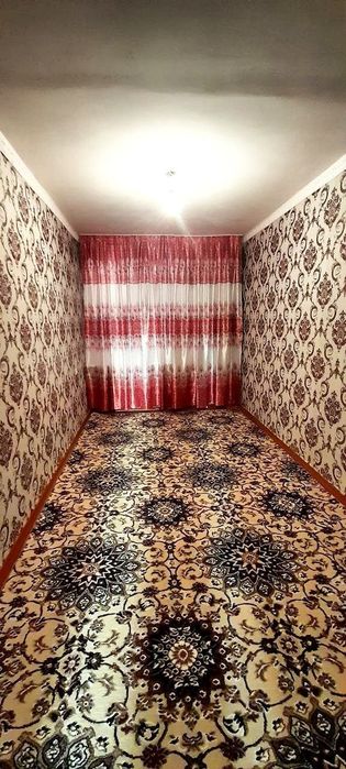 Kvartira sotiladi yangi bozor 2xona 4-etaj galereyka dom