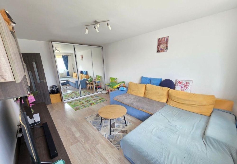 Apartament cu 2 camere + loc de parcare si boxa