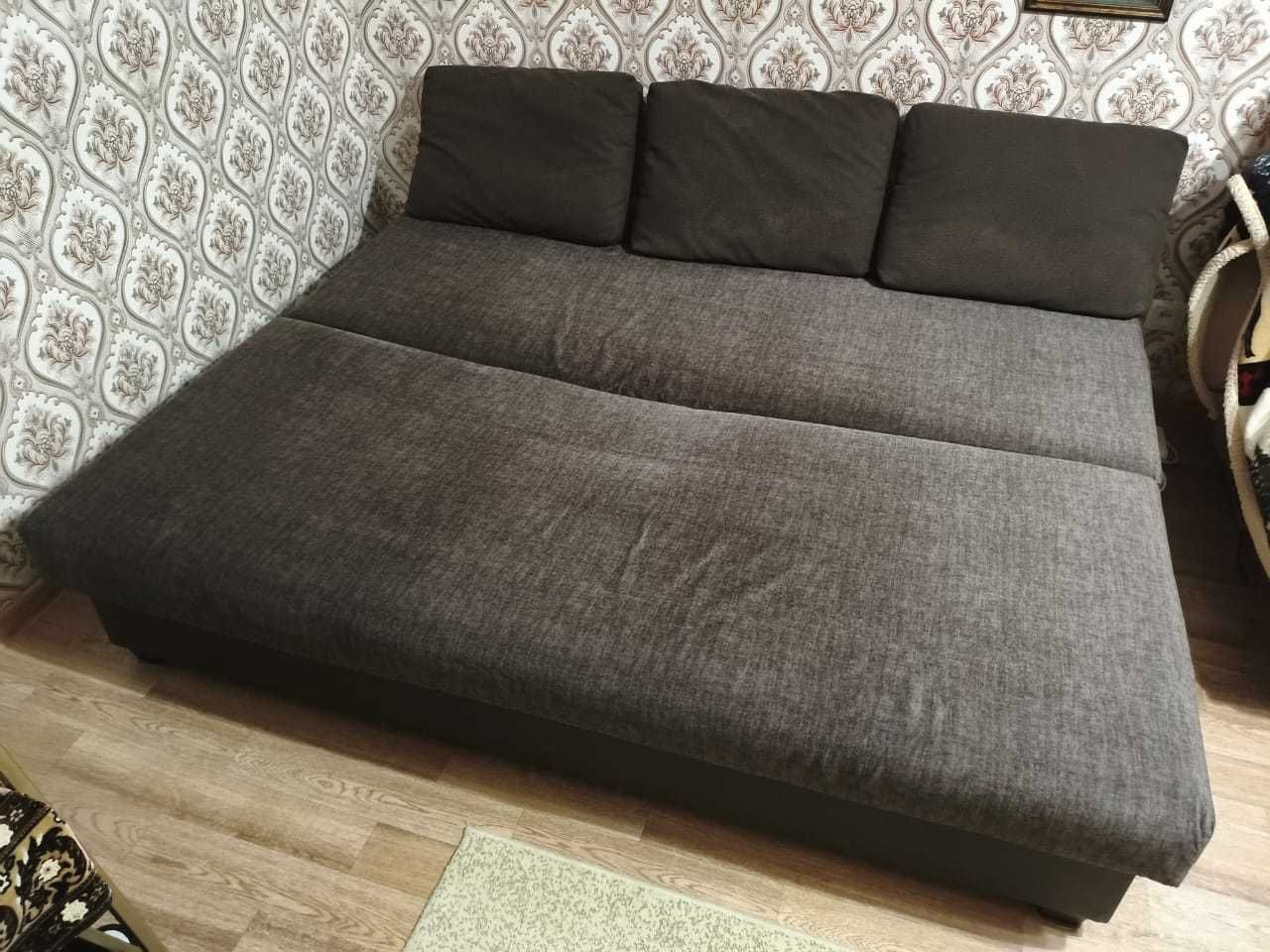 Продам Б/У раскладной диван в хорошем состоянии