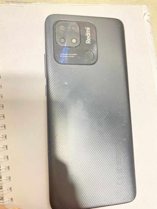 Redmi 10c в отличном состояние с чехлом экран не менялся