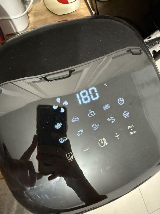 Airfryer Tefal noua