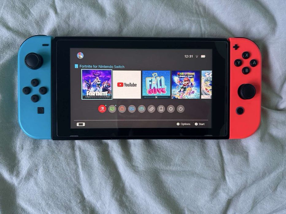 Продавам Nintendo Switch oled