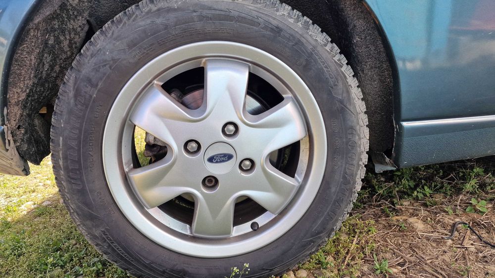 Vand jante originale ford cu gume M+S