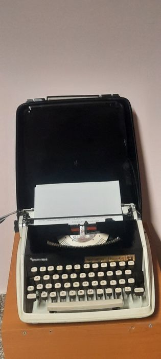 Mașină de scris Remington Monarh 2
