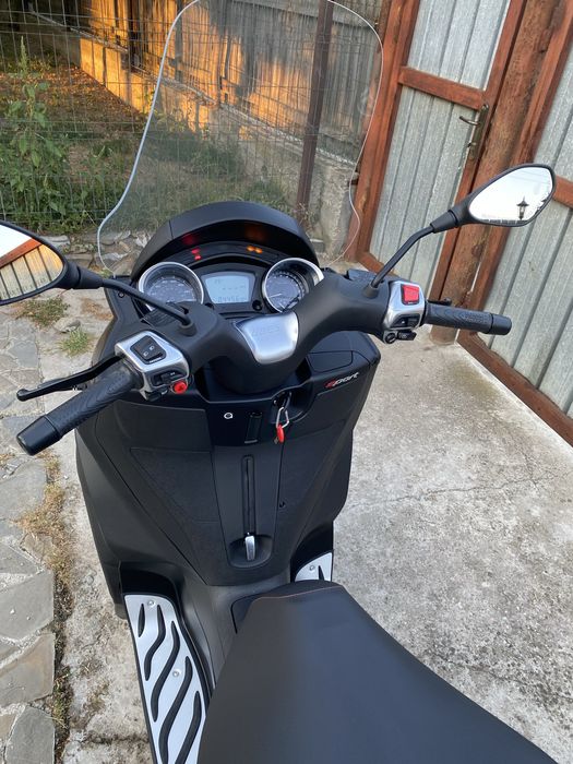 Piaggio mp3 300 hpe sport