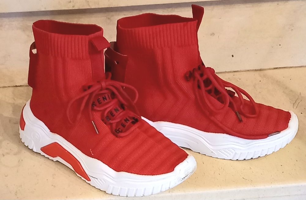 Сникърси FEEL BOTINELLI от нова колекция