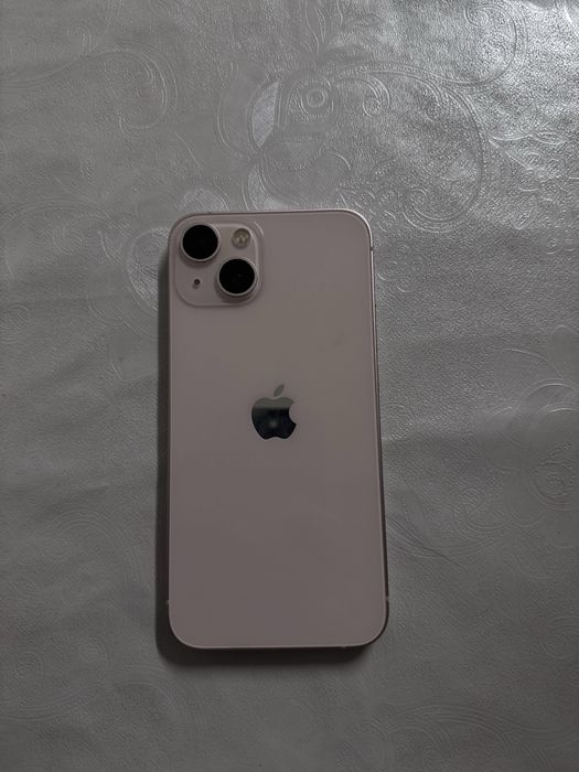 iPhone 13 128 ГБ, в хорошем состоянии