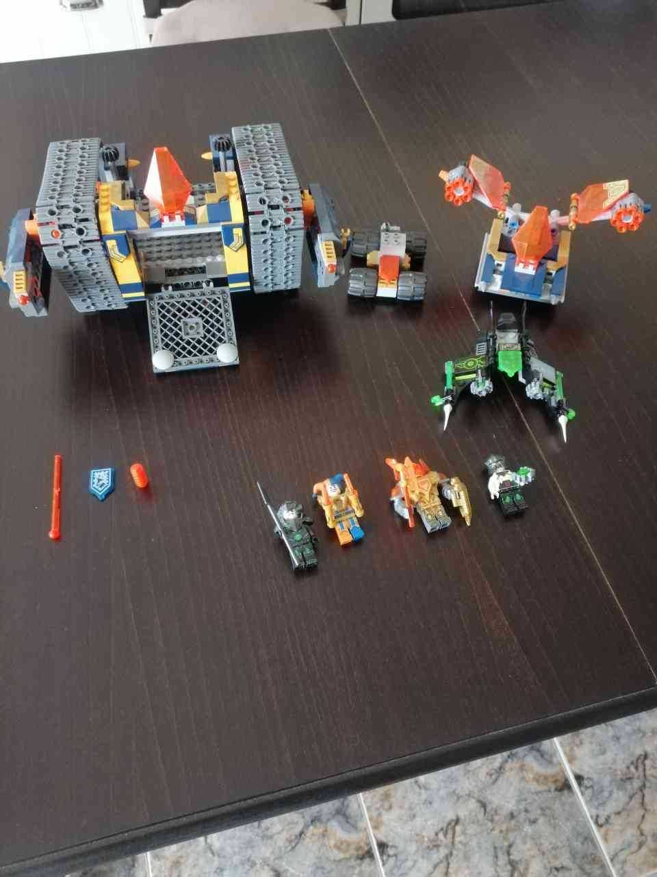 Продавам Lego Nexo Knights 72006