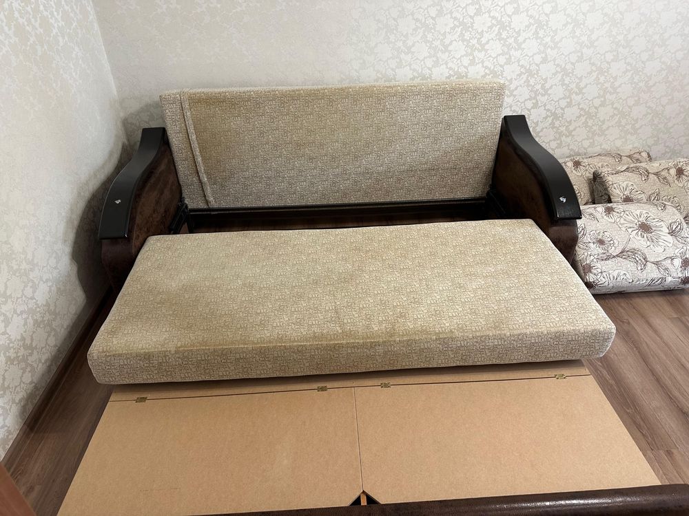 Продам диван в хорошем стостоянии