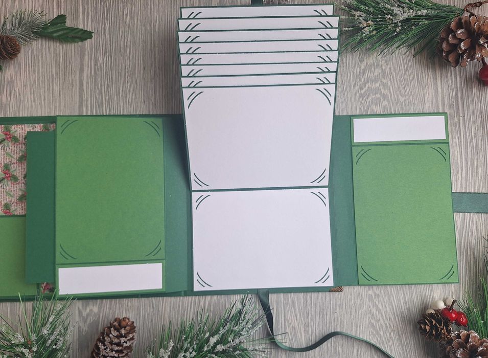 Коледен, скрапбук албум в зелено, ръчна изработка /63.7