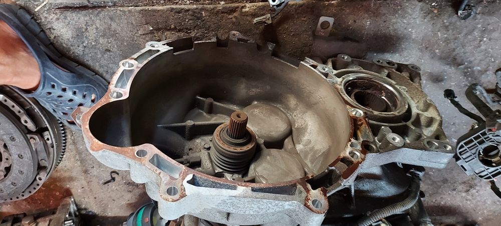 Cutie transfer fata cutie viteze volanta Hyundai ix35 Kia sportage2010