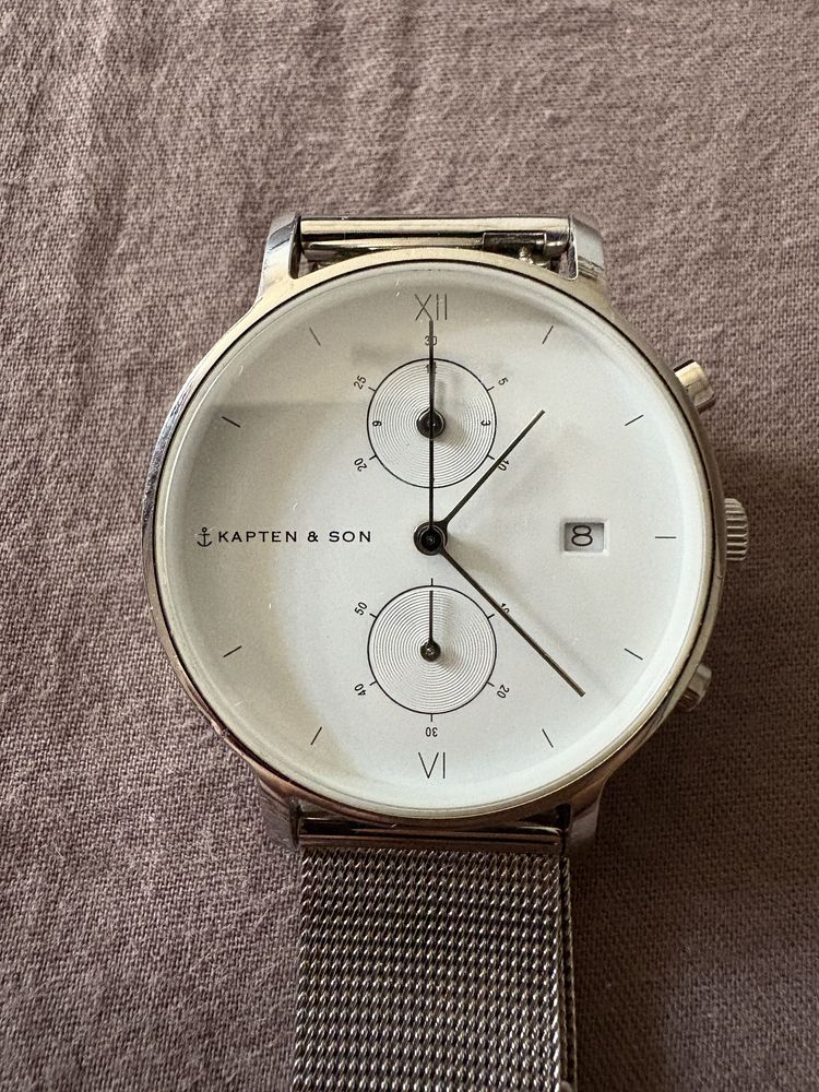 Kapten & Son Аналогов часовник 'Chrono Small Silver Mesh' в Сребърно