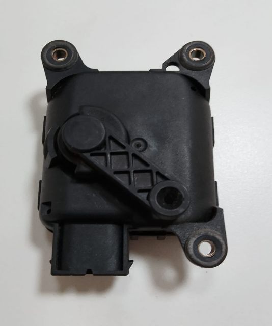 Motoras  Bosch clapeta aeroterma  0132801127 Audi A6 4B/C5 (facelift)