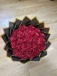 Buchet de trandafiri din satin-70 lei