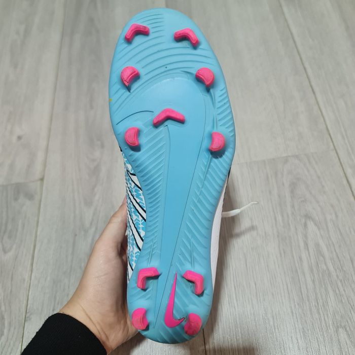 Încălțăminte si imbracaminte