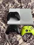 Xbox one s! Impecabil! 3 manete! 1 controller Elite 2!