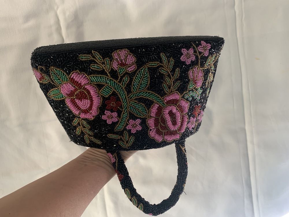 Poseta vintage, unicat, brodata cu margele