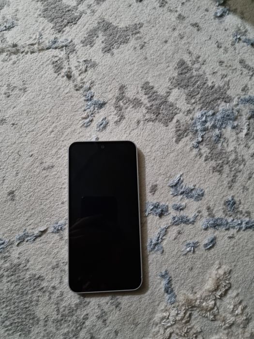 ПРОДАЕТСЯ СРОЧНО!!  Samsung A54. Белого цвета. На 128гб.