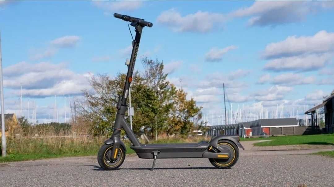 Электросамокат Ninebot Max G2 в отличном состояние