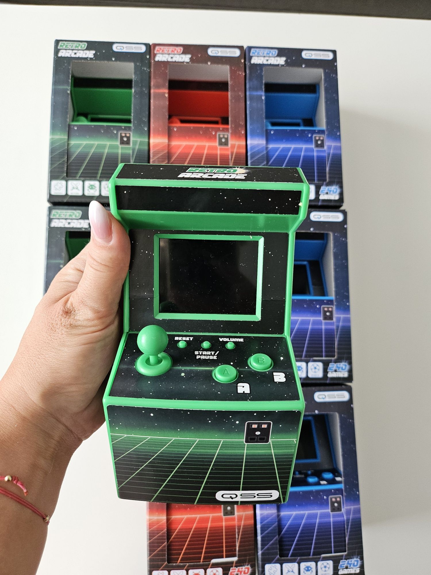 Продавам Ретро Аркадни Игри - 240 Игри в 1!