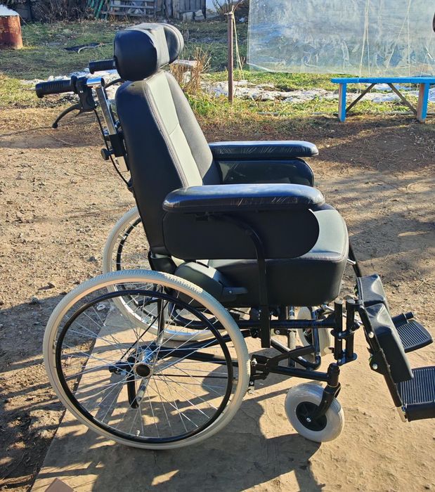Многофункциональную инвалидную коляску M1