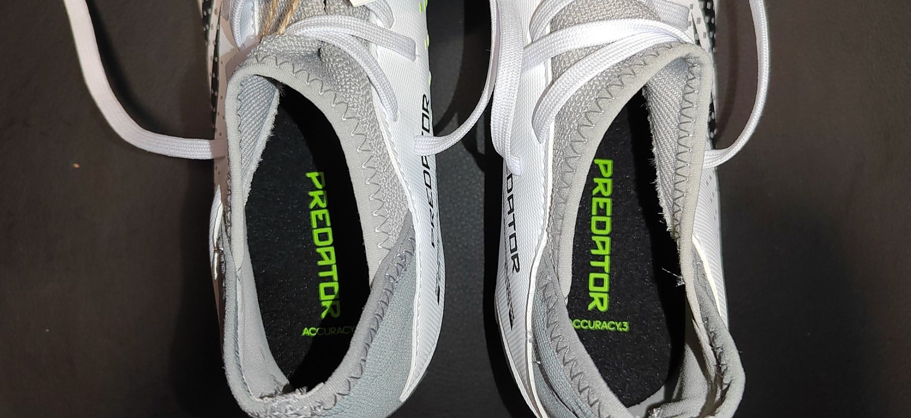 Adidas Predator Accuracy. 3 детски футболни обувки, номер 38н