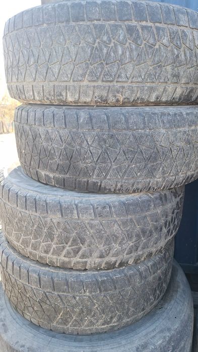 Шины зимние б/у.