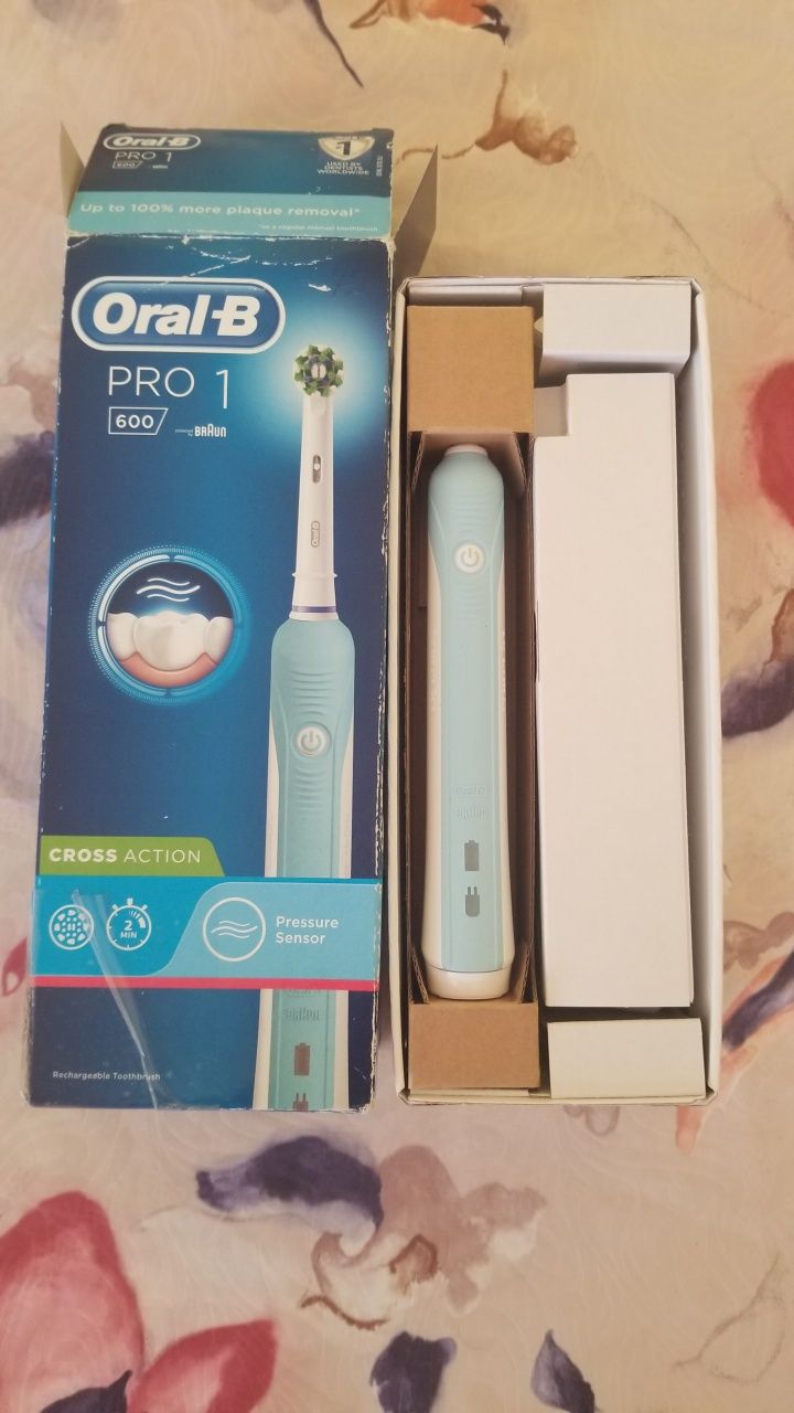 Четка за зъби Oral B