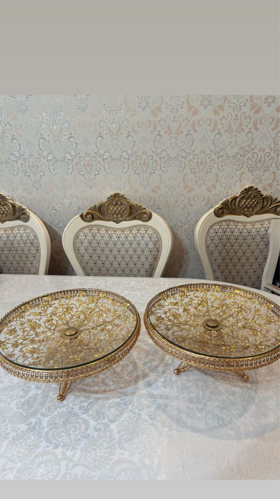 Продам добротную вазу