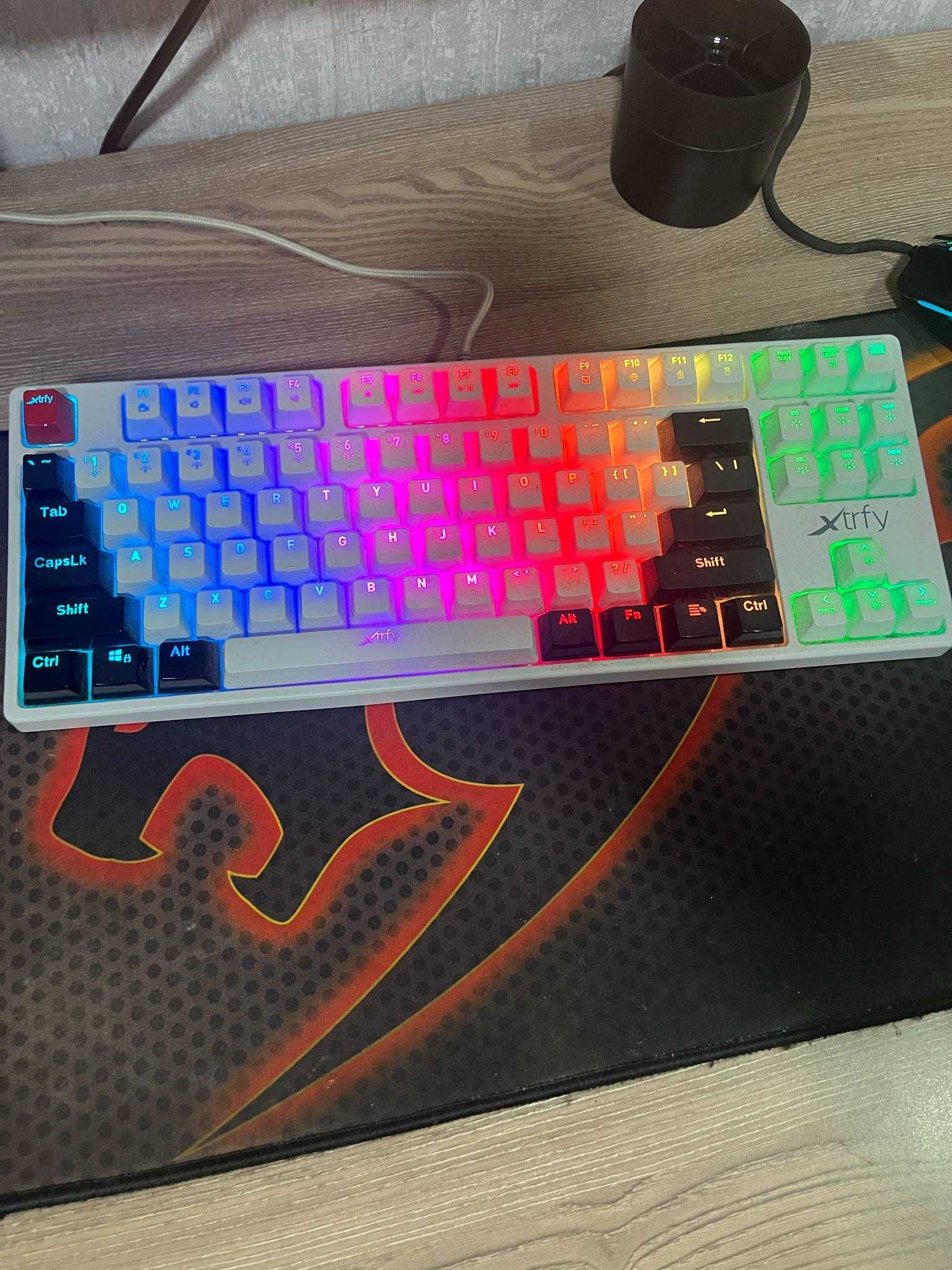 Клавиатура XTRFY K4 TKL + пад