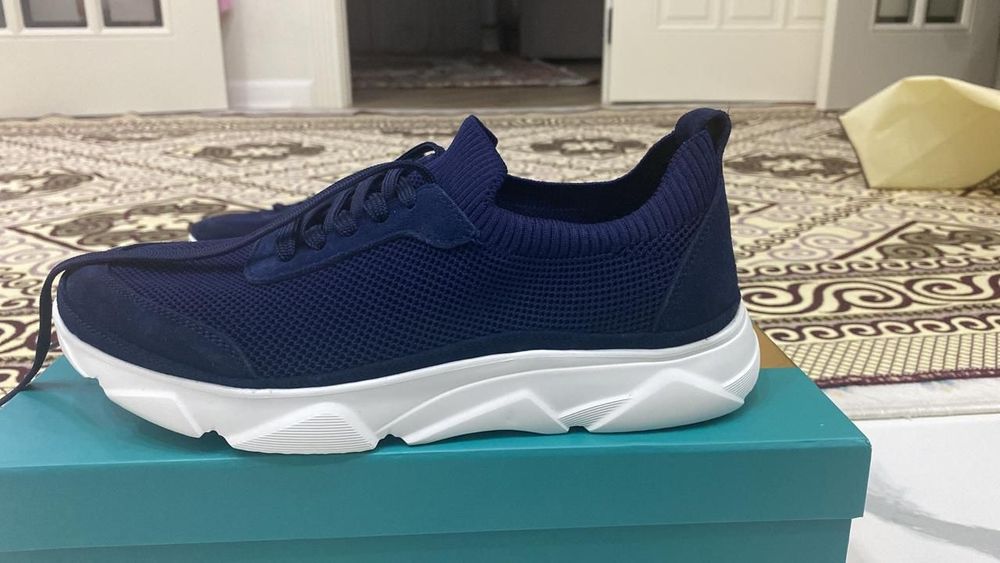 Кроссовки сеточный на лето, но думаю на фитнес зала подойдёт