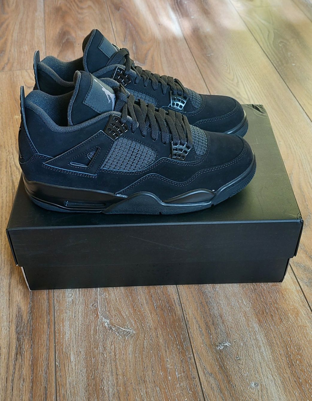 Jordan 4 black cat