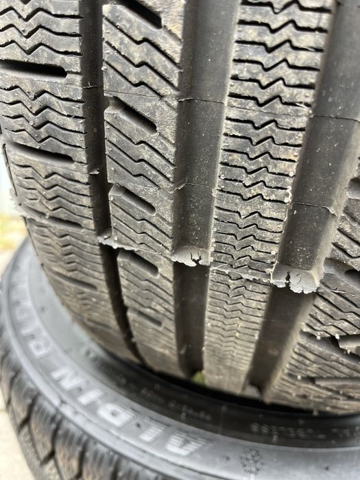 2 anvelope iarna 235/45 R17, stare noua! 8mm profil! DOT 2020!