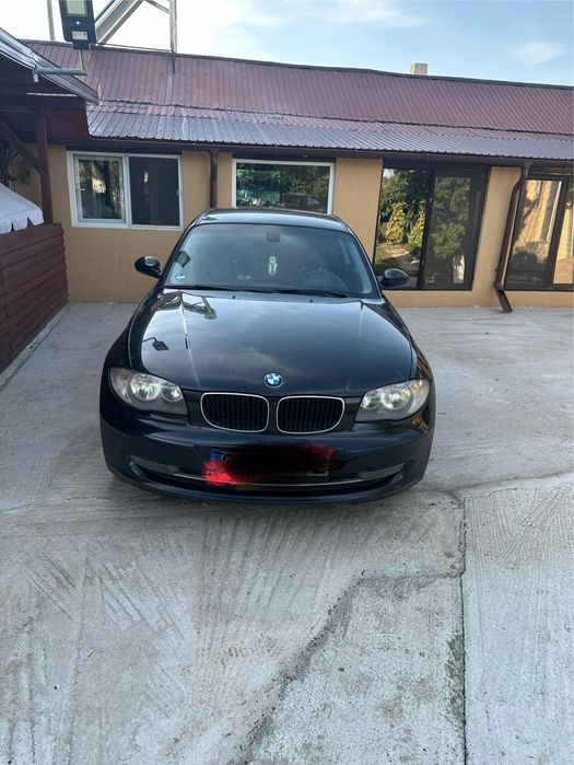 Vend bmw seria 1 2010 euro 5 e87(lci) sau schimb