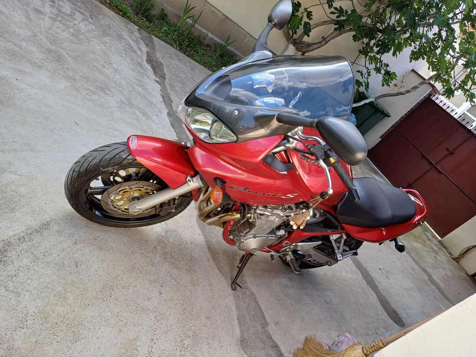 Vand moto Suzuki Bandit 600 cm3 , an 2001.